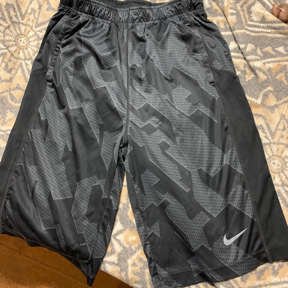 Black nike shorts